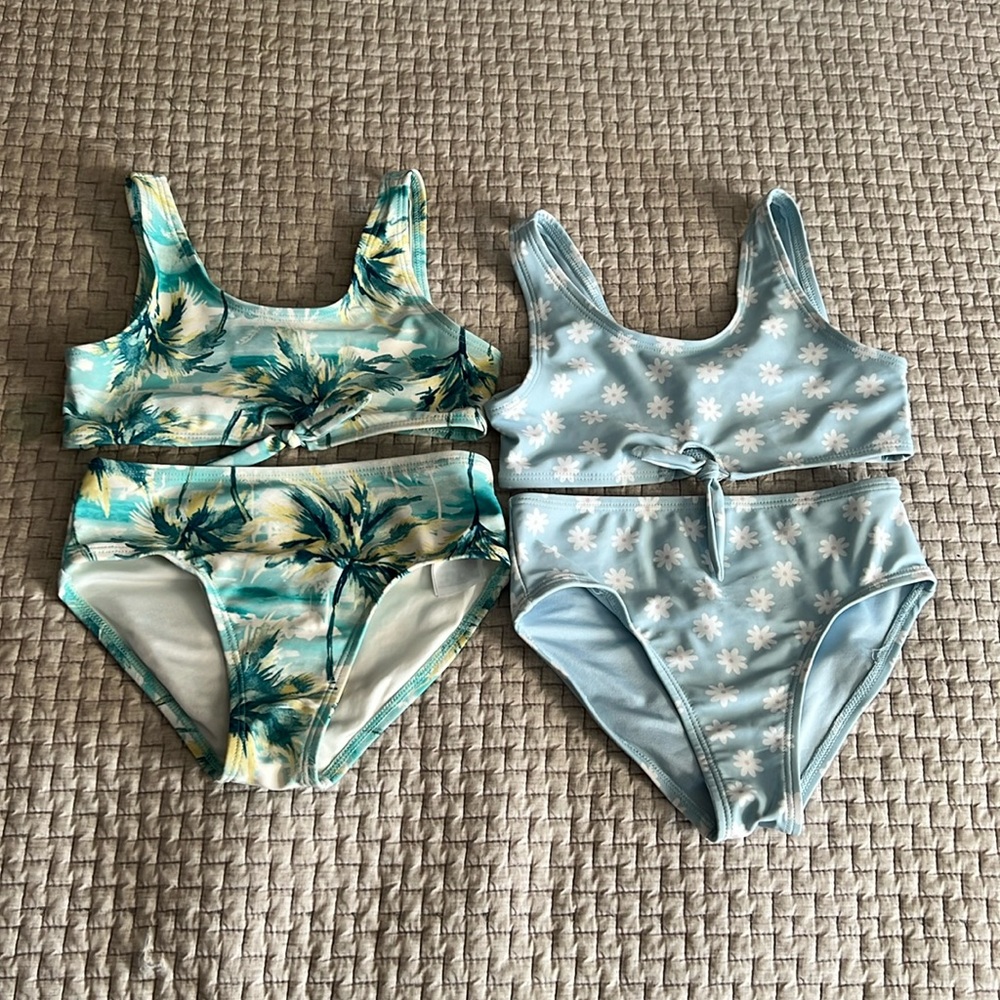 Girl’s Old Navy UPF swim suits. Set of 2 size XS
